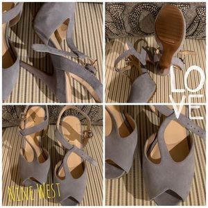 Just REDUCED!💥 💲aving💲Nine West Peep-toe suede heels.